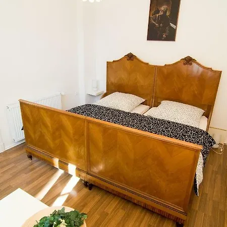 Mehringdamm * Berlino