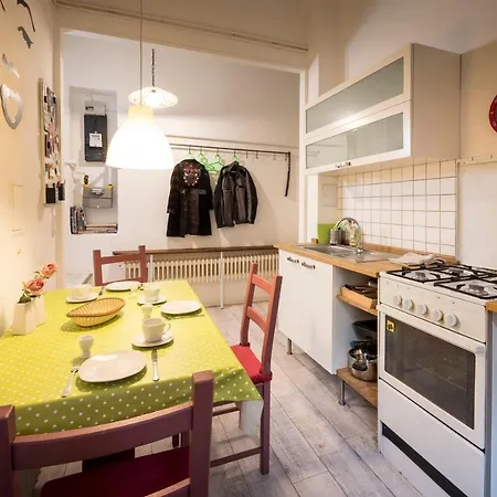 Apartment Mehringdamm *